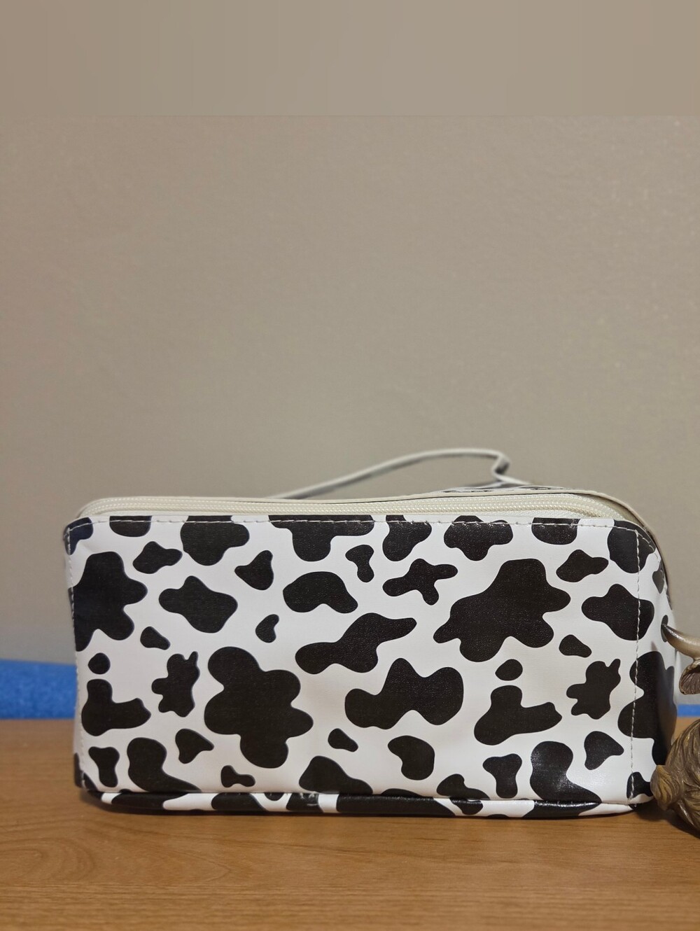 Stylish Black & White Cow Print Women’s Cosmetic Bag